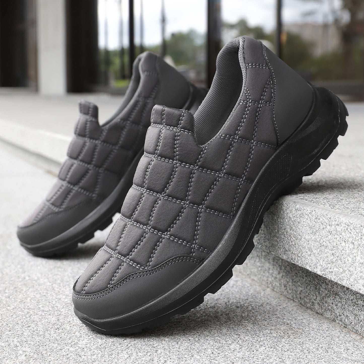 Men's soft soled non tiring casual shoes