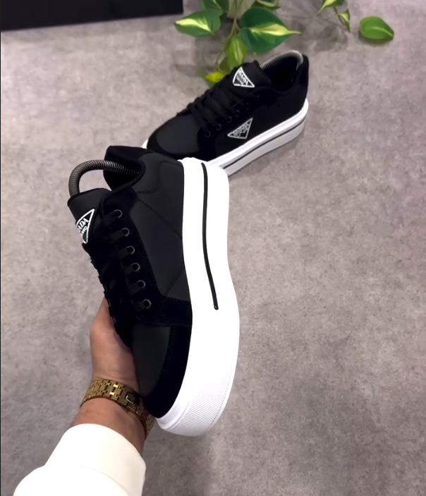 Thick Soled Soft Leather Patchwork Casual Shoes