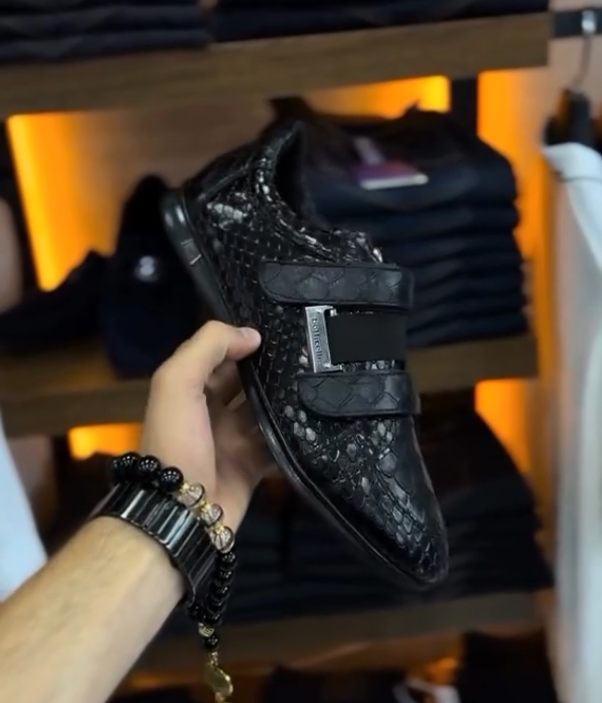 Men's Velcro Crocodile Leather Casual Leather Shoes