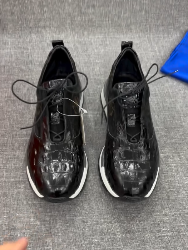 Men's Shiny Crocodile Pattern Splicing Casual Shoes