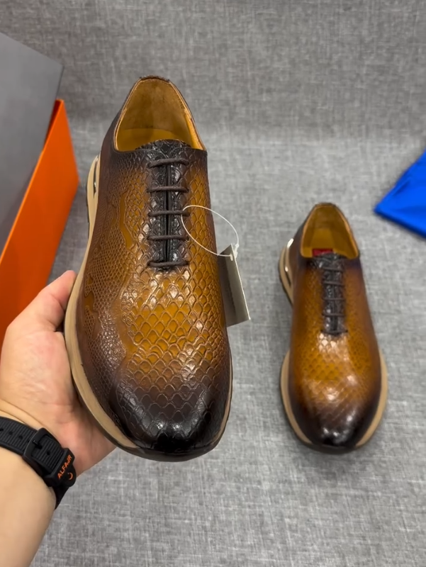 Men's Shiny Snake Patterned Casual Shoes