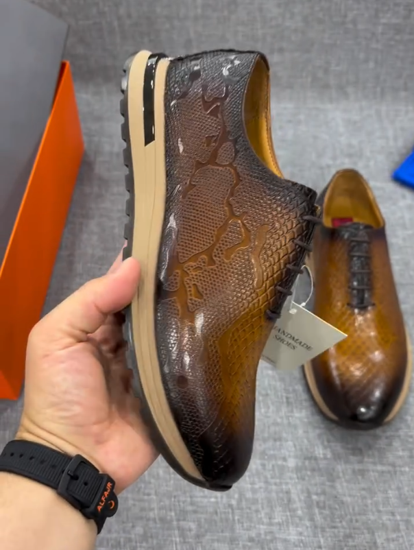 Men's Shiny Snake Patterned Casual Shoes