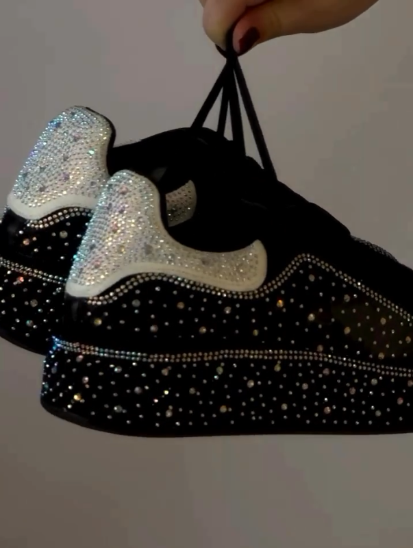 Full Diamond Casual Thick Soled Shoes