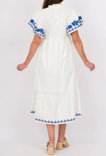 Chic Embroidered Loose Dress With Pockets