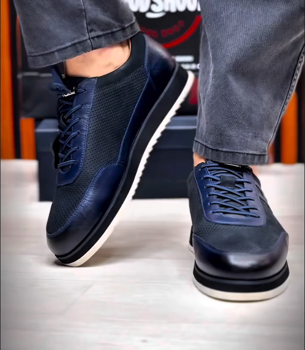 Thick Soled Porous Breathable And Easy To Pull Casual Shoes