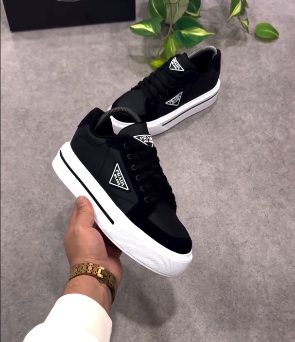 Thick Soled Soft Leather Patchwork Casual Shoes