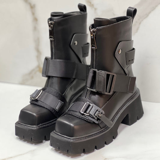 Woman's Buckle Straps Platform Boots