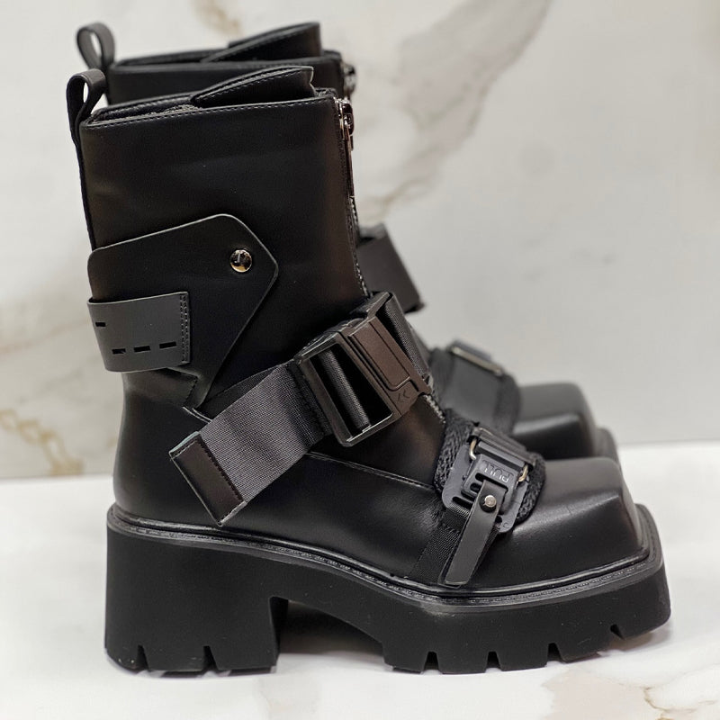 Woman's Buckle Straps Platform Boots