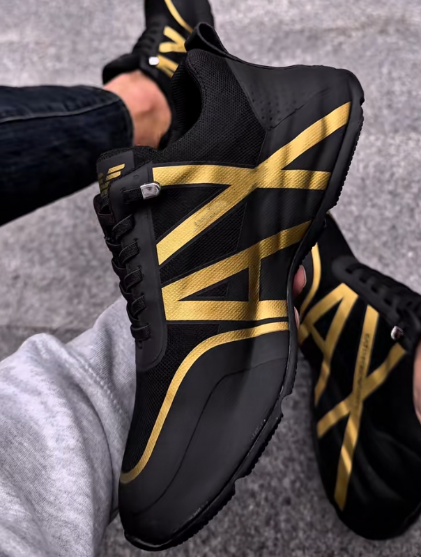 GoldStrike Trainer