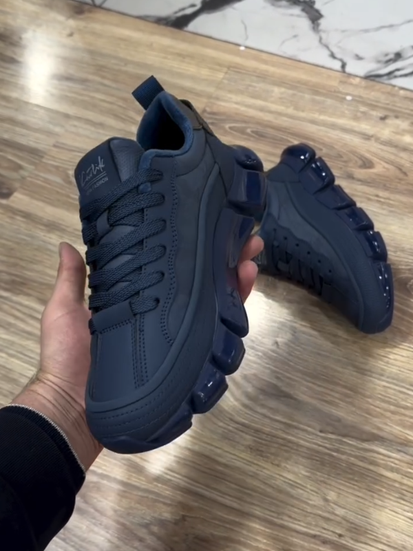 DeepBlue Max Cushion Sneaker