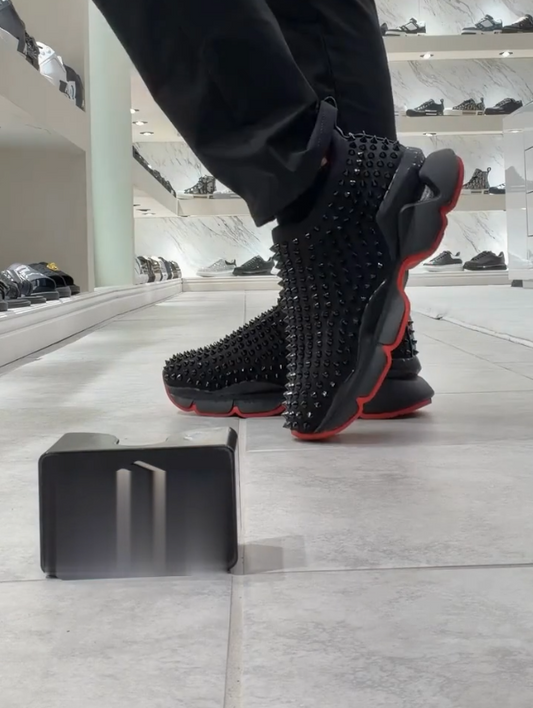 SpikeEdge Bold Sneaker