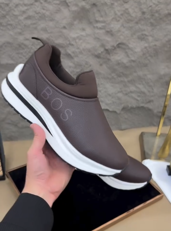 PureStep Leather Sneaker