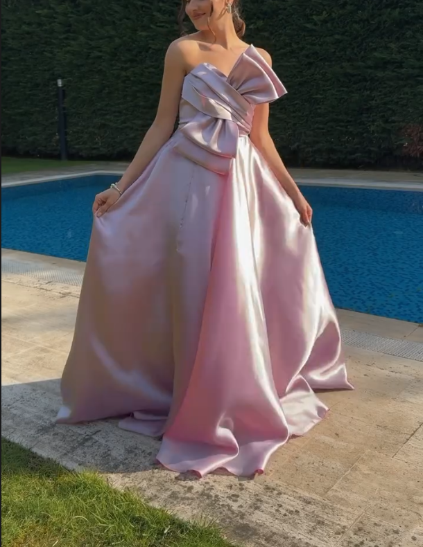 Light Pink Chest Bow Dress