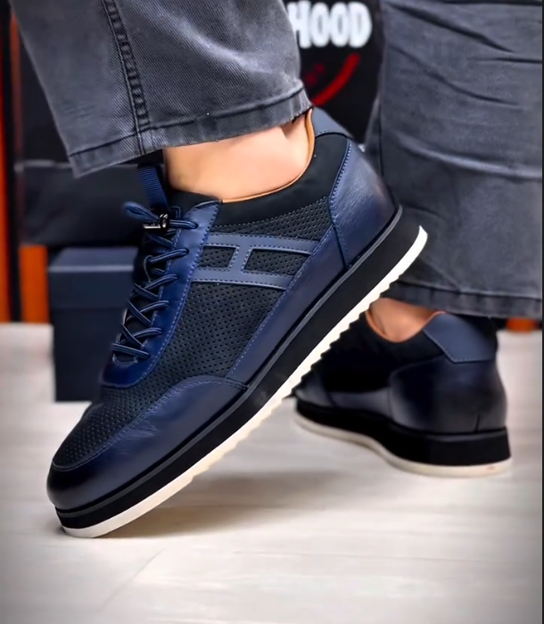 Thick Soled Porous Breathable And Easy To Pull Casual Shoes