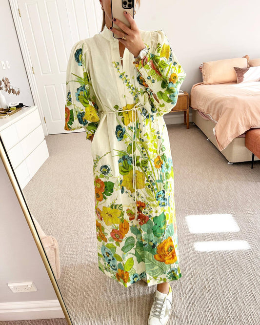 Light Goldenrod Yellow Dress